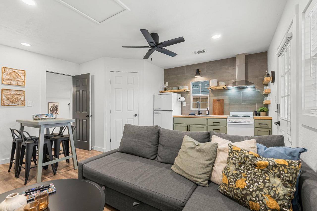 New! The Yellow Door- Downtown Wimberley W/ River Access Exteriör bild