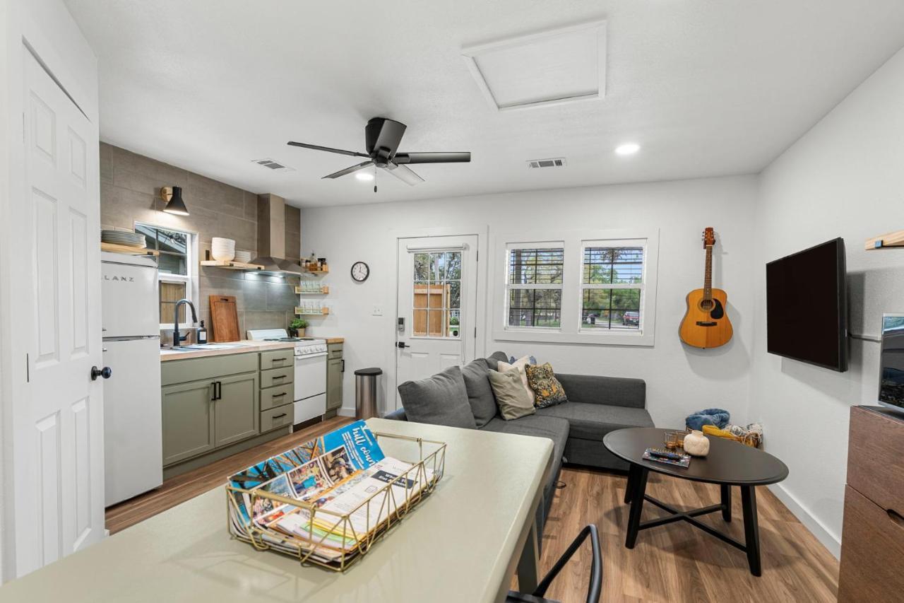 New! The Yellow Door- Downtown Wimberley W/ River Access Exteriör bild
