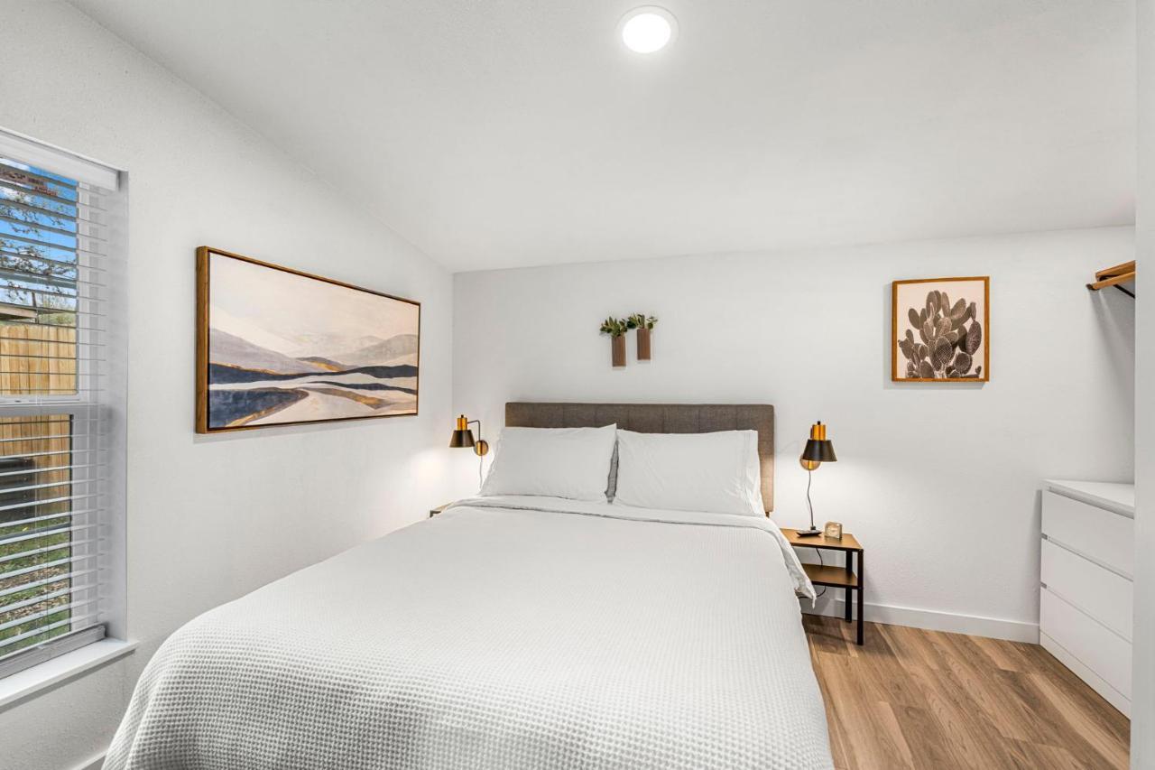 New! The Yellow Door- Downtown Wimberley W/ River Access Exteriör bild