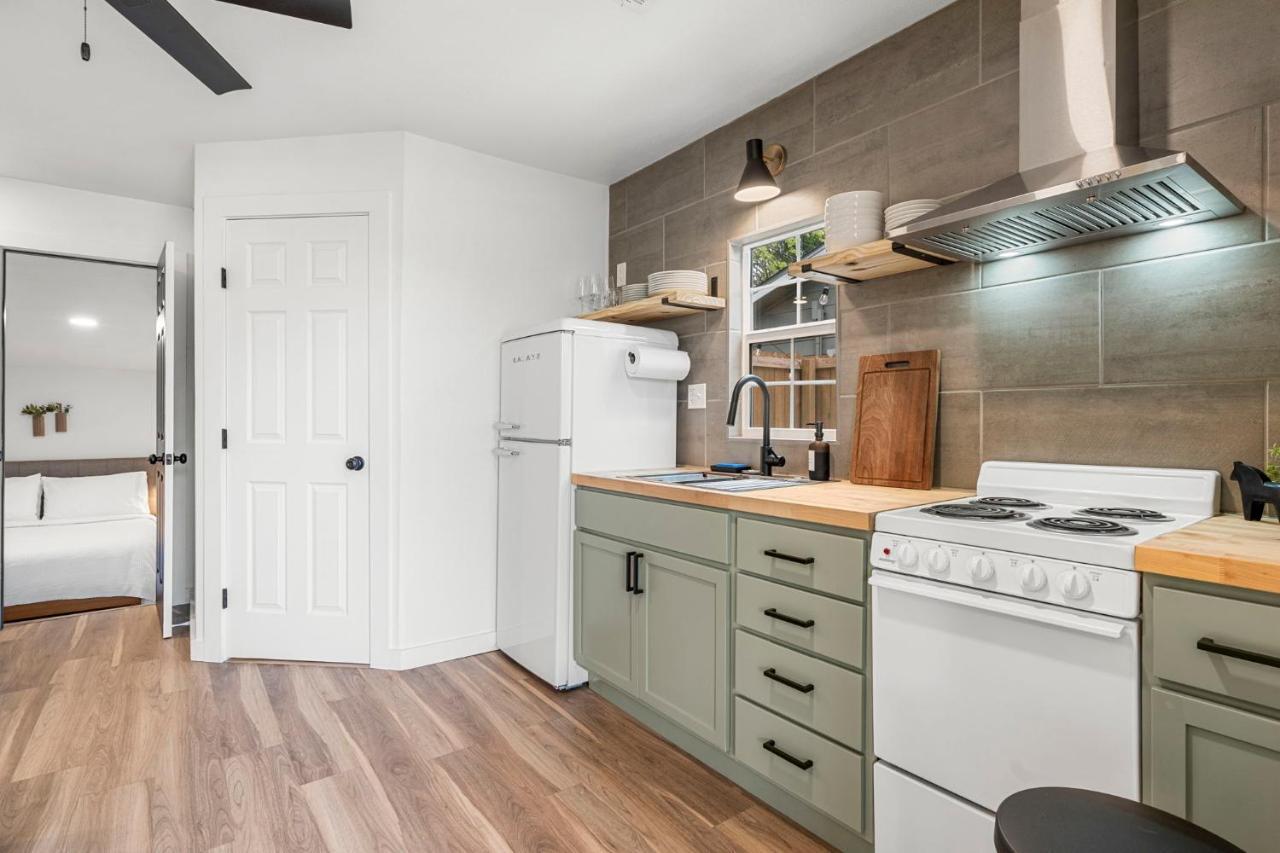 New! The Yellow Door- Downtown Wimberley W/ River Access Exteriör bild