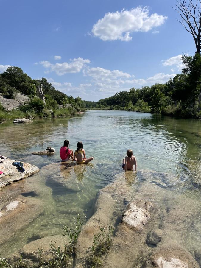 New! The Yellow Door- Downtown Wimberley W/ River Access Exteriör bild